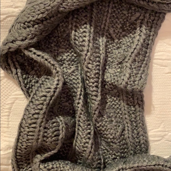 Grey Aeropostale Knit infinity Scarf - Picture 2 of 3